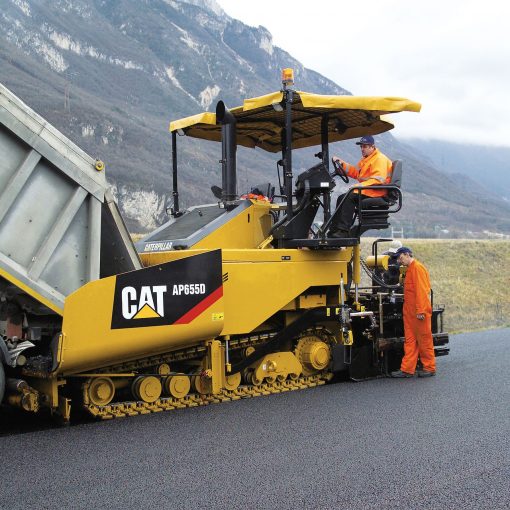asfaltadora caterpillar